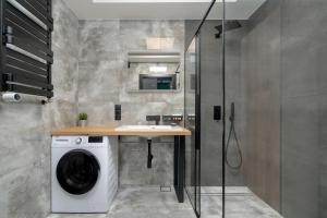 New Apartment Wagrowska with 2 FREE PARKING Places and Balcony in Poznań by Noclegi Renters