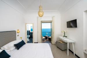 Double Room with Sea View room in Villa Gianlica