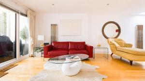 Notting Hill Luxury 3BR Duplex Modern Spacious Gem