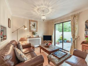 2 Bed in Narberth 84026