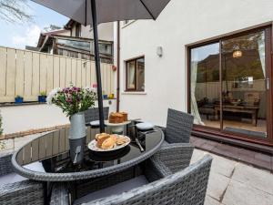 2 Bed in Narberth 84026