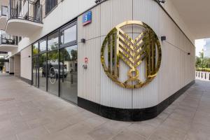 Art Deco Apartment Mokotów with Parking & Gym by Renters Prestige