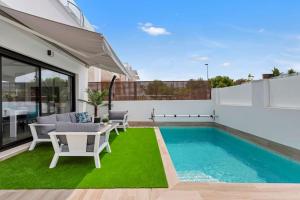 Premium Villa Mia heated pool