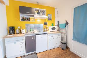 Au pied du château dAmboise