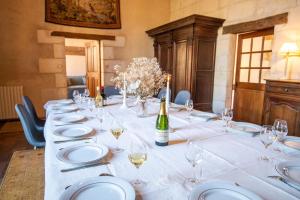 Maisons d'hotes 16th century hunting lodge - Chateau de Nitray : photos des chambres
