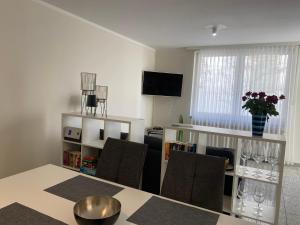 strandnahe FeWo mit Schwimmbad im Haus, a cappella 03, Binz