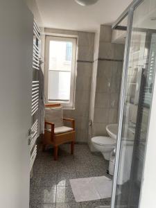 strandnahe FeWo mit Schwimmbad im Haus, a cappella 03, Binz