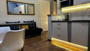 V6 Apartment by Small Home Budapest