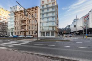 Malczewskiego Blue Apartment by BookingHost