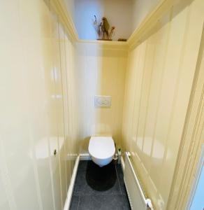 Familiehuis aan zee met ruim dakterras