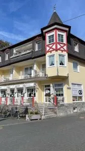 Café Bäckerei Pension Alcana Mirco Münch - Löf