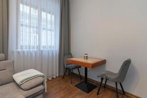 Old town apartment with free parking by Polo Apartments