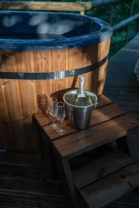 Chestnut Tree House with Hot tub & Sauna