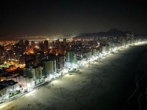 Apto Praia Grande frente ao Mar vista p Praia Kitao pé na areia Guilhermina