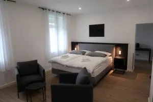 TOKA ROOMS - an der Regiobahn - Solingen