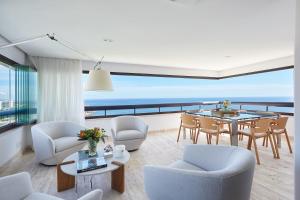 Luxury Ocean View Apartment