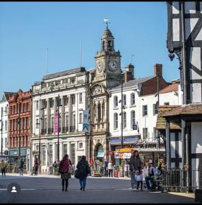 2 bed coach house flat Hereford