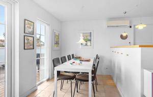 Beautiful Home In Brenderup Fyn