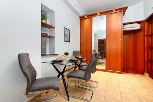 Luxury Central Apartment R161