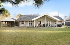 4 Bedroom Lovely Home In Sjællands Odde - Sejerby