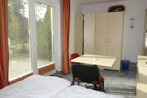 Küstenwald - Ferienzimmer großer Eikkater 8