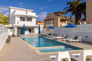 Faros Seaside Villa Larnaca