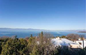 2 Bedroom Nice Home In Njivice