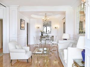 Corfu Imperial, A Resort to Live
