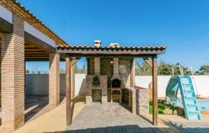 Nice Home In Casariche With Wifi