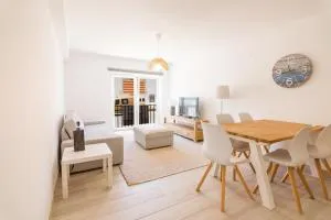 Meggie Beach House - Pai Mogo