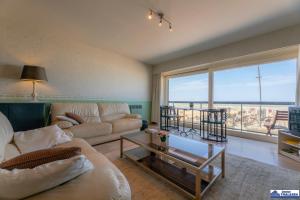 Astoria Palace 0101 - 2 bedrooms 5p - centrally located on the promenade sea view