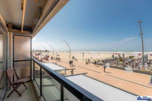 Astoria Palace 0101 - 2 bedrooms 5p - centrally located on the promenade sea view