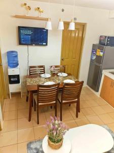 Entire 2BR condo 8 Spatial Maa Davao