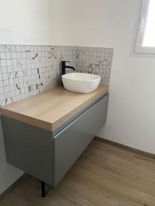 Villas Superbe Maison avec jardin : photos des chambres