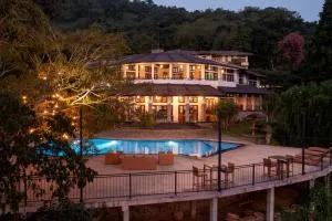 Indra Manel Family Holiday Resort Kandy - 迪加纳