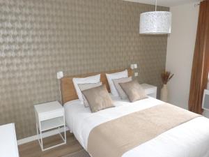 Maisons de vacances Le Coulabio Cote Soleil, Maison Lapopie 2, luxe et raffinement : photos des chambres