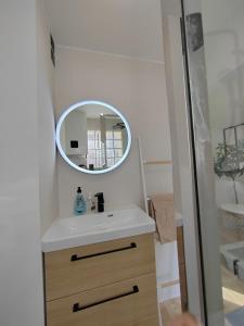 T1 avec grande terrasse, hypercentre ,climatise