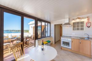 Wonderful 3 BDR Duplex W Terrace by LovelyStay