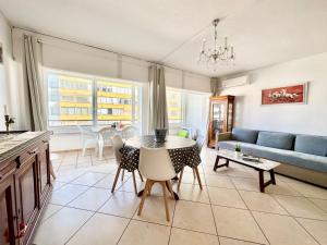 Roses Holiday Center