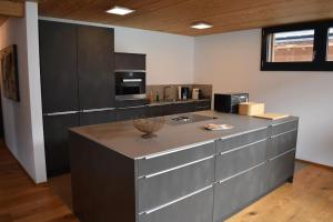 Lina - Lakeview Living near Interlaken