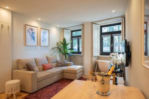 Cosy House Downtown Porto with swimming pool and AC