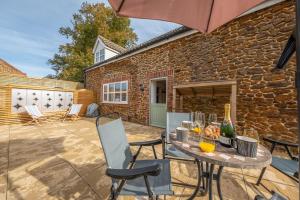 No 33 Woodlands Cottage