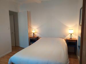 Maisons de vacances Charmy : Maison 3 Chambres