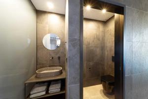 Golden Sun Luxury Apartment Adults Only