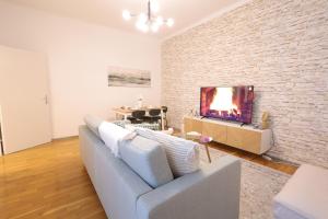 Emerald holiday home with patio