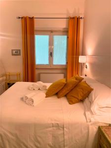 Double or Twin Room with Private Bathroom
