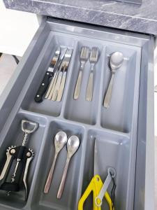 Downtown Deluxe Studio with Queen Bed BE-46