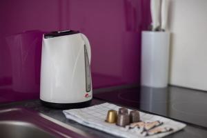 Urban Oasis with Queen Bed and View BE-23