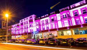 Tiffany's hotel, 
Blackpool, United Kingdom.
The photo picture quality can be
variable. We apologize if the
quality is of an unacceptable
level.