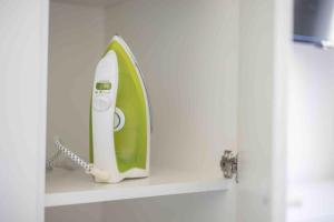 Downtown Deluxe Studio with Queen Bed BE-15